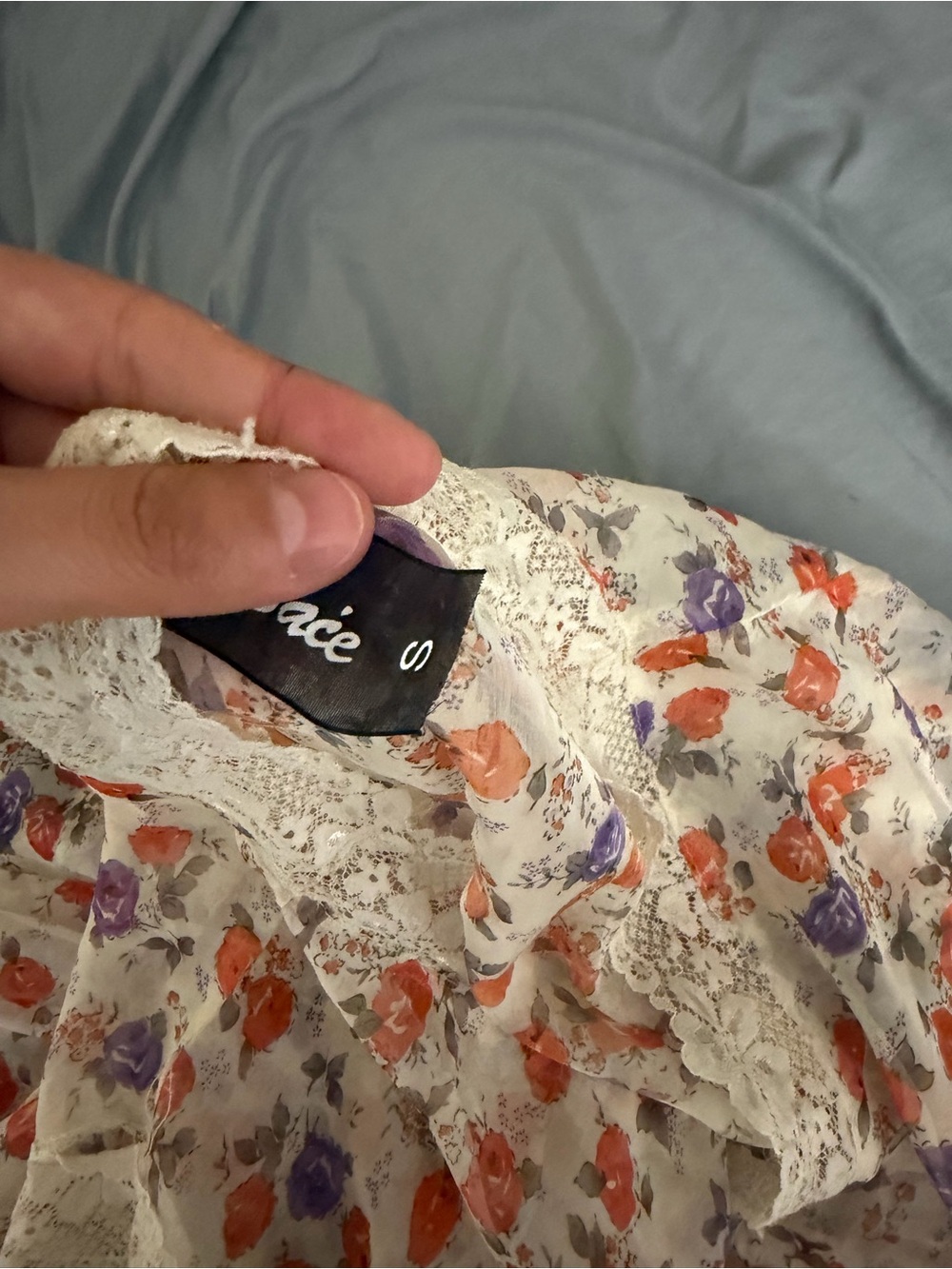 Vtg floral sheer and lace peplum top - Picture 3 of 3